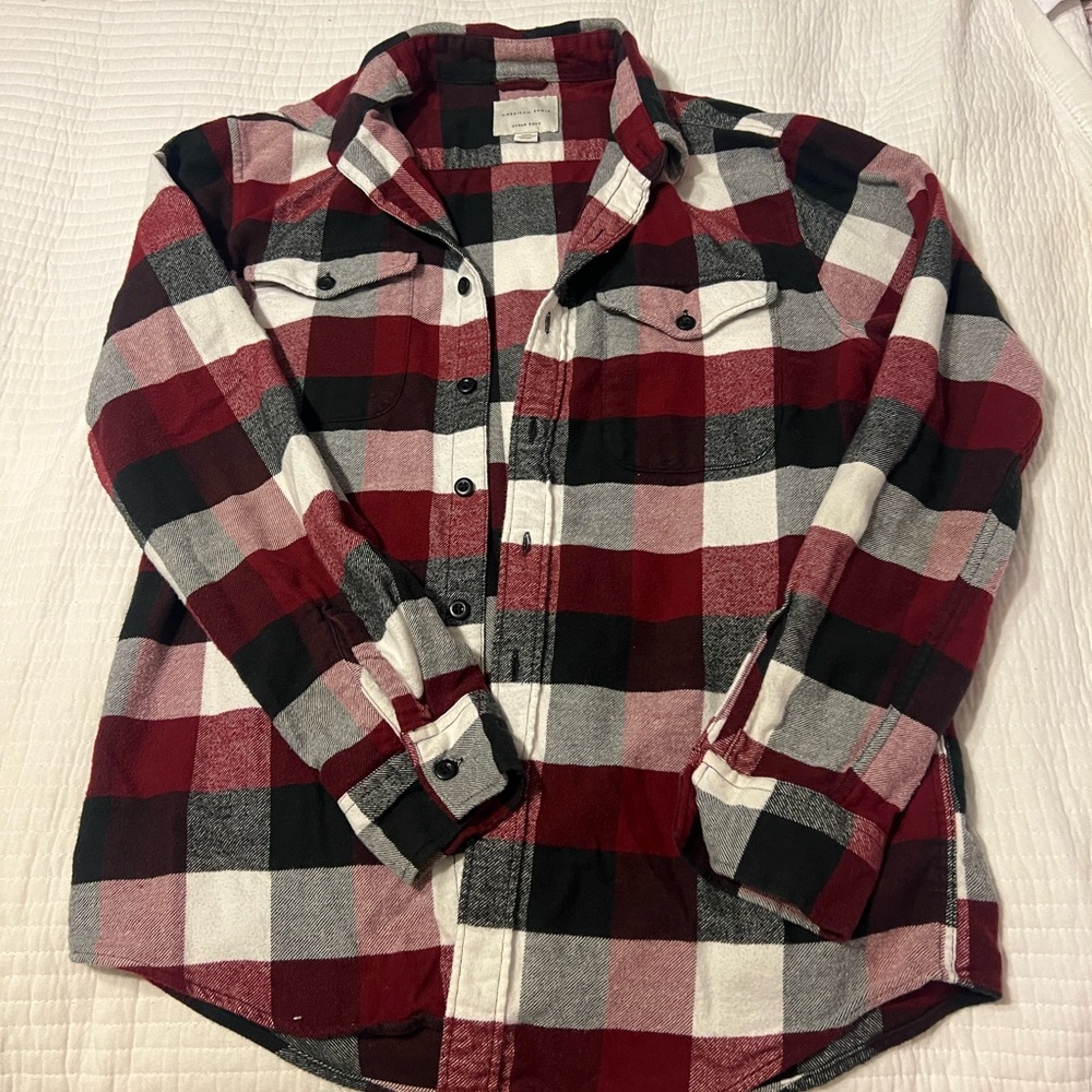 American Eagle Outfitters Red and Black Plaid Shirt